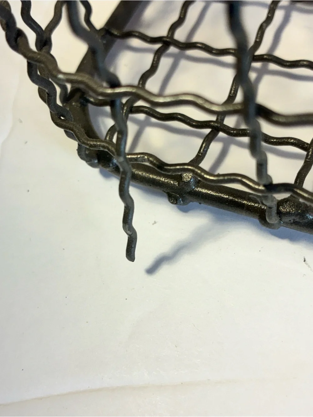 Vintage Industrial Wavy Wire Storage Basket with Wood Handles – Farmhouse Decor